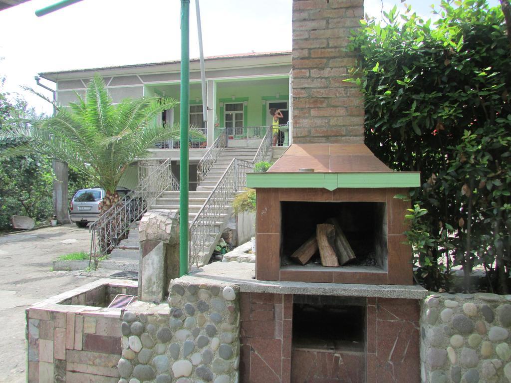 Joni Guest House Batumi Kültér fotó